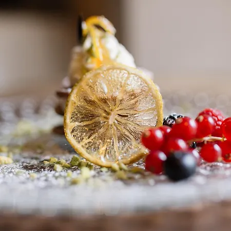 Shalai - Exclusive And Small Gourmet Hotell 4*